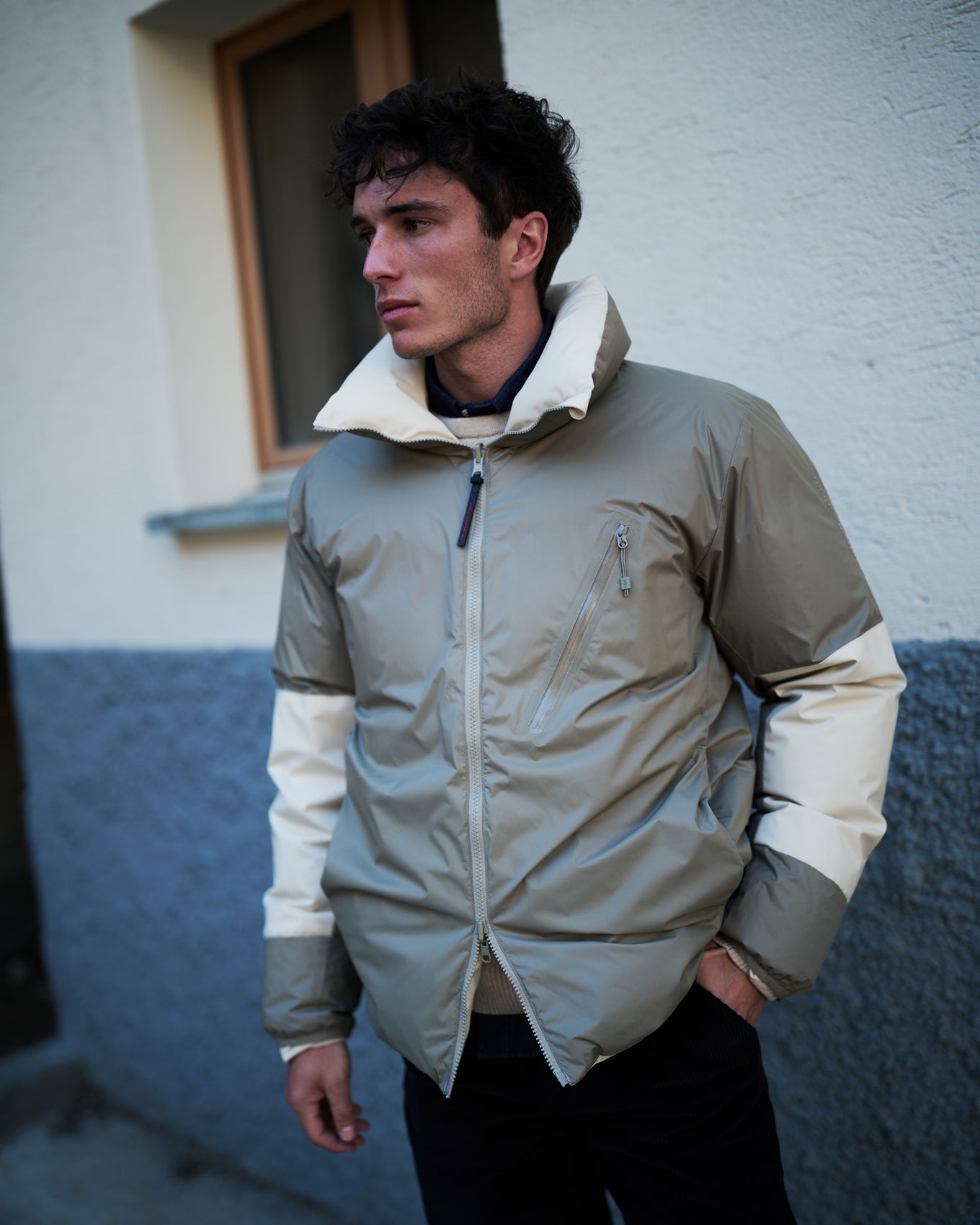 D 10_R CASTLE_WALL _BRINDLE WINDSTOPPER_BY_GORE TEX_LABS_REVERSIBLE_DOWN_JACKET DOWN_JACKETS the mountain studio_30