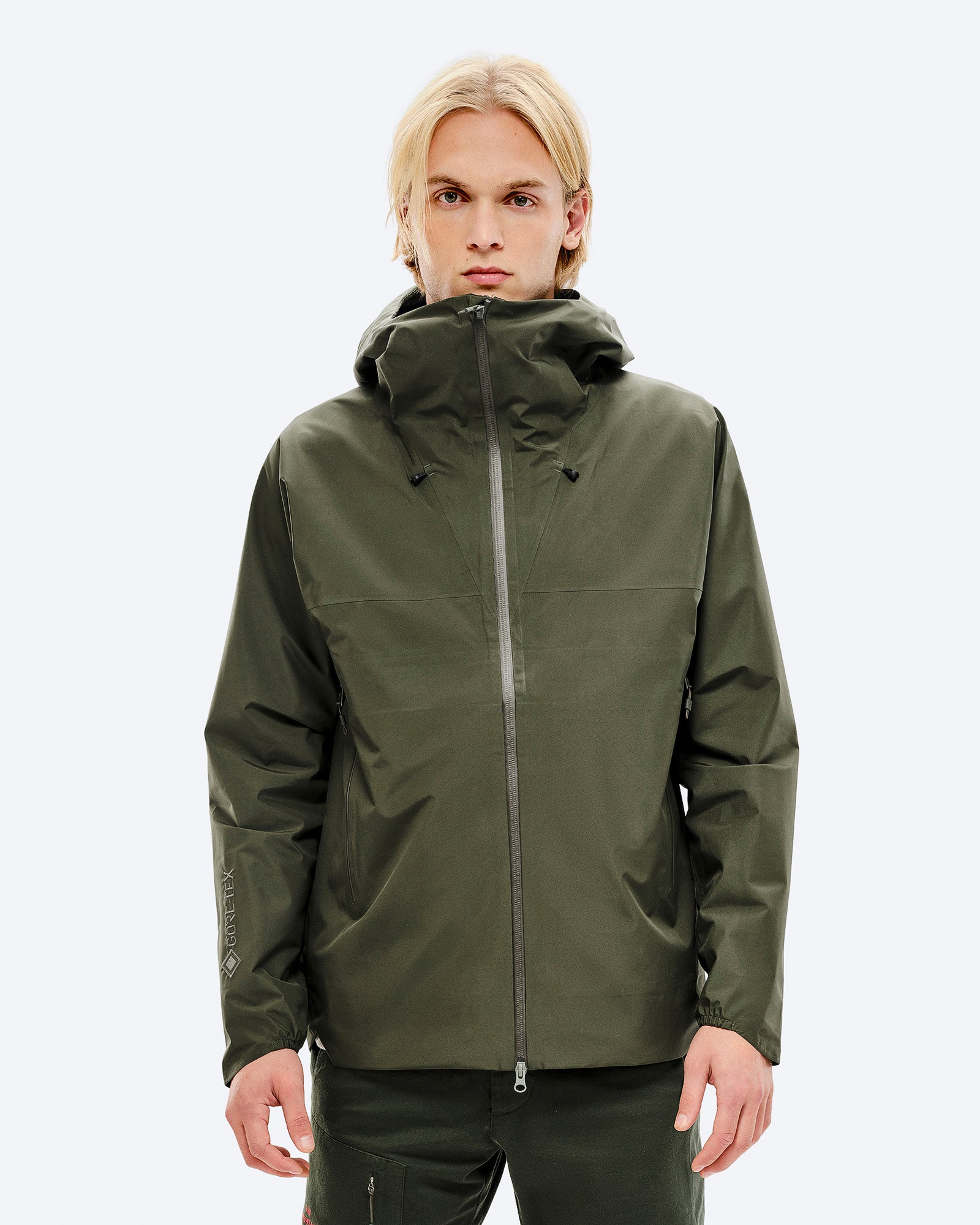 http://www.the-mountain-studio.com/cdn/shop/files/Z-4PL-GORE-TEX2LPACLITEJACKET-FORESTGREEN-SHELLJACKETS-the-mountain-studio_3596_v2.jpg?v=1712060499