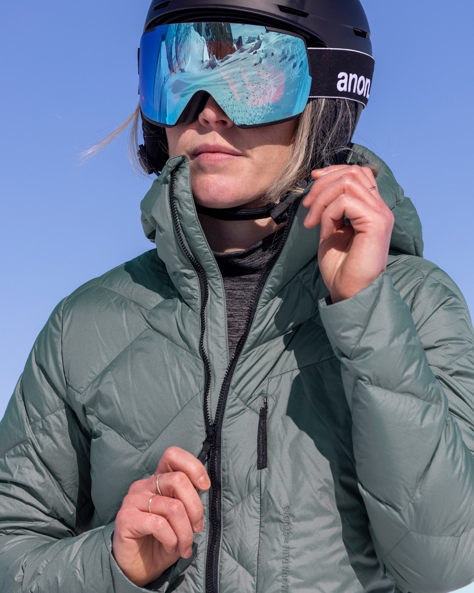 Women's Green Down Puffer Jacket – D-9 WUL
