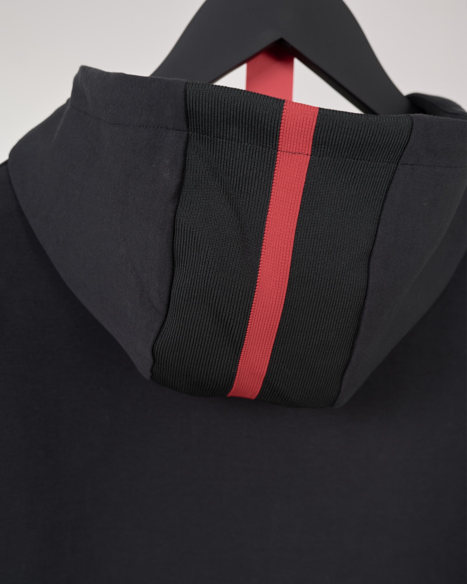 Vertical stripe on hood card image