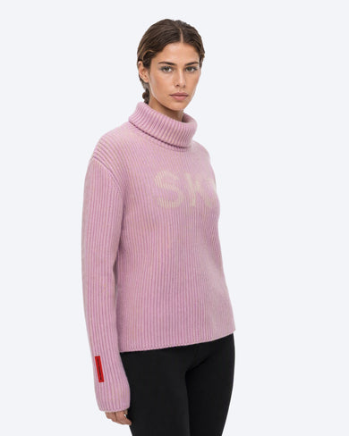 K-16 W Rib Lambswool Ski Sweater in Lilac Snow, close-up on model front
