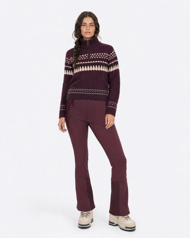 K-7 W Ski Lambswool Sweater in Fudge, on model front