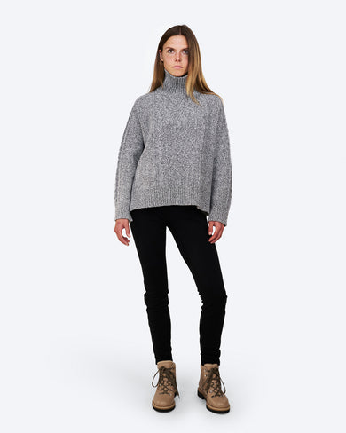 The Mountain Studio K-9 W Cashmere Mix Melange Rollerneck in Grey Melange, on model front