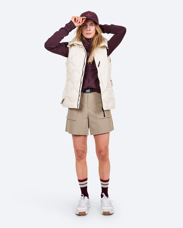 V 10WUL ALMONDMILK W.ULTRALIGHTDOWNVEST VESTS the mountain studio 02