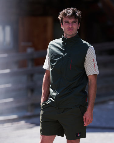 V 8 men spring