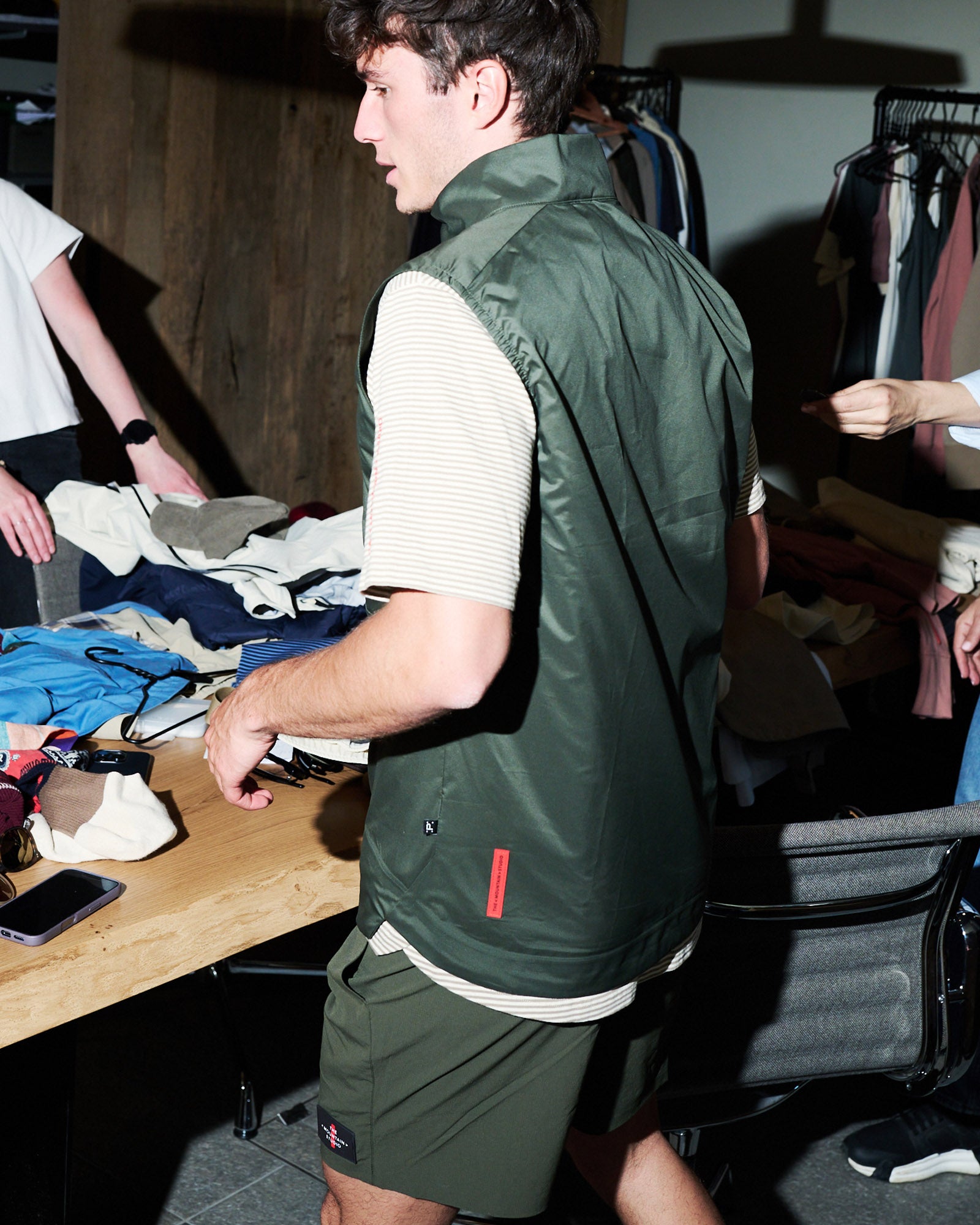 V-8 Pertex Superlight Windbreaker Vest Forest Green – The Mountain