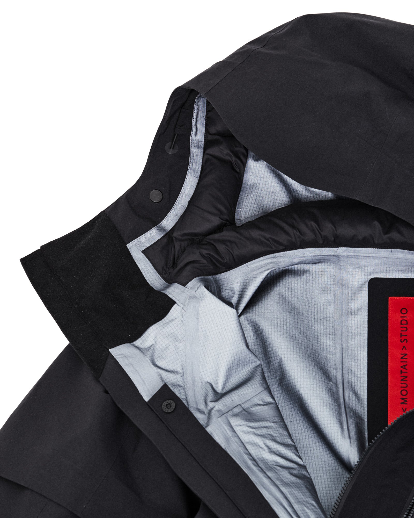 Our innovative Dupont Sorona® insulation barrier around neck, inside of hood and cuffs for extra warmth card image