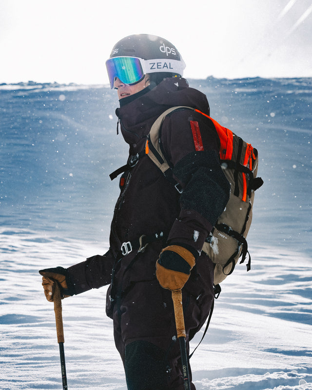 Z 7_PRO FUDGE GORE TEX_PRO_3L_SHELL_VECTRAN_JACKET SHELL_JACKETS the mountain studio_1_2000px I 010