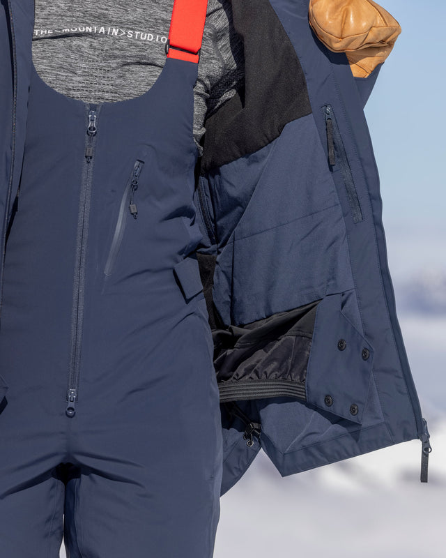Z 8W SKYCAPTAIN W.3LHYBRIDSHELLJACKET SHELLJACKETS the mountain studio 14