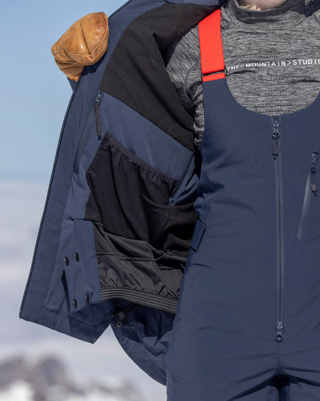 Z 8W SKYCAPTAIN W.3LHYBRIDSHELLJACKET SHELLJACKETS the mountain studio 15