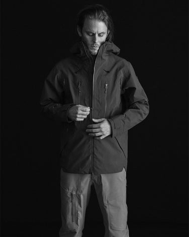 marcel hirscher z 2 hd sand forest green y 1 ski slope 02_7a82ec6c f74e 4c7a b161 054ca474d4f5